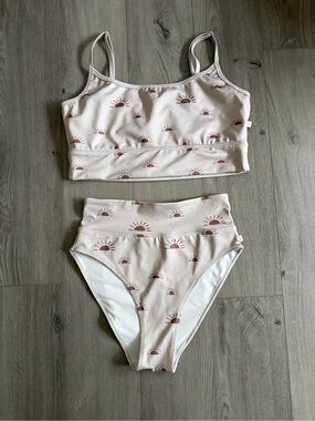 🇨🇦 Jax & Lennon x Imagine Perry Sunset Swim Suit size L top M bottom.